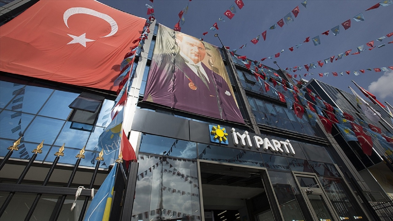 İYİ Parti Genel Başkan Yardımcısı Ece Güner istifa etti
