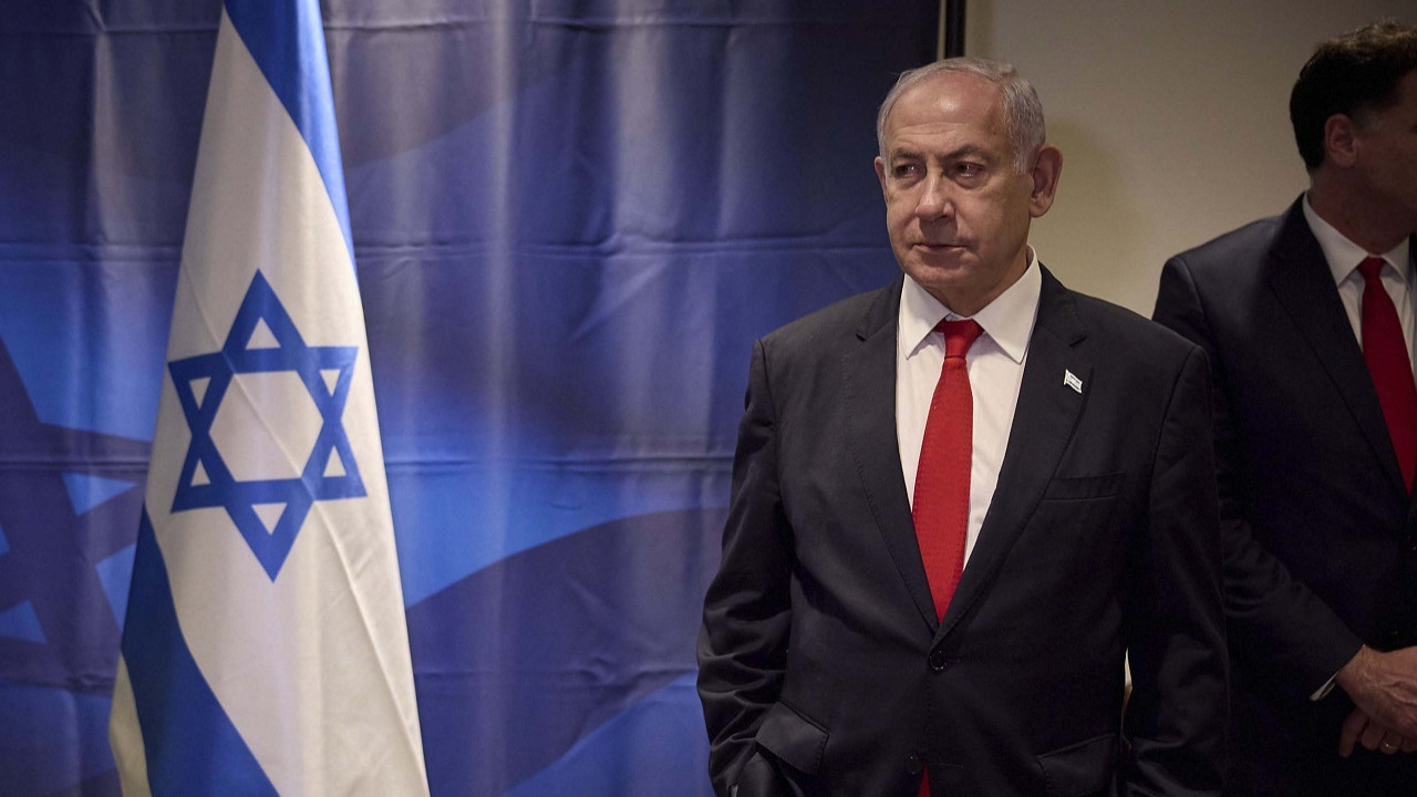 İsrail medyası: Netanyahu Gazze bahanesiyle yolsuzluktan yargılanmasını ertelemeye çalışıyor
