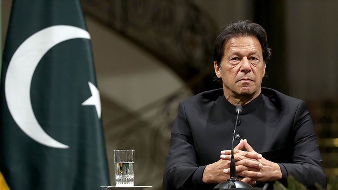 Pakistan'da tutuklu eski Başbakan İmran Han seçimlerde aday olacak