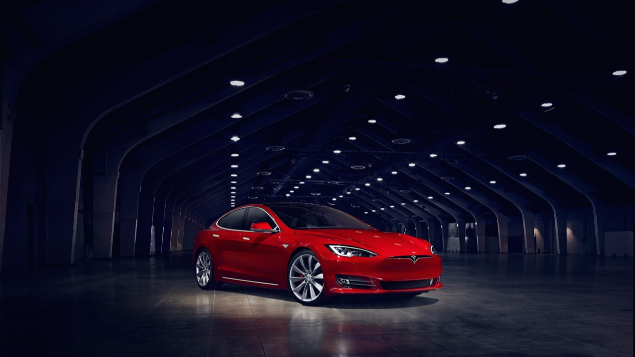 Tesla elektrikli araç pazarında vites yükseltti, Alman rakiplerini geride bıraktı