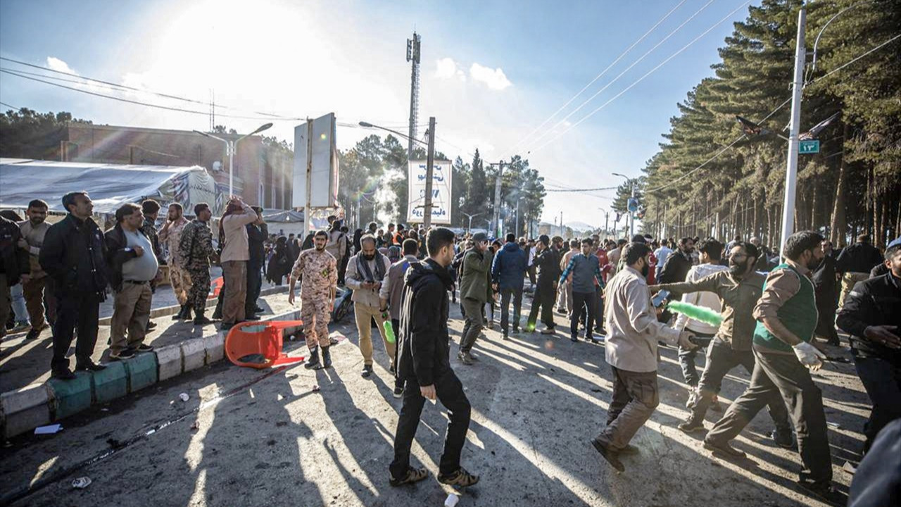 İran: Kirman'daki patlama intihar saldırısı