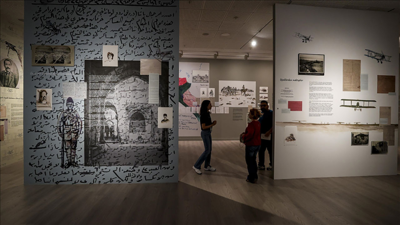 İKSV: 18. İstanbul Bienali 2025'e ertelendi