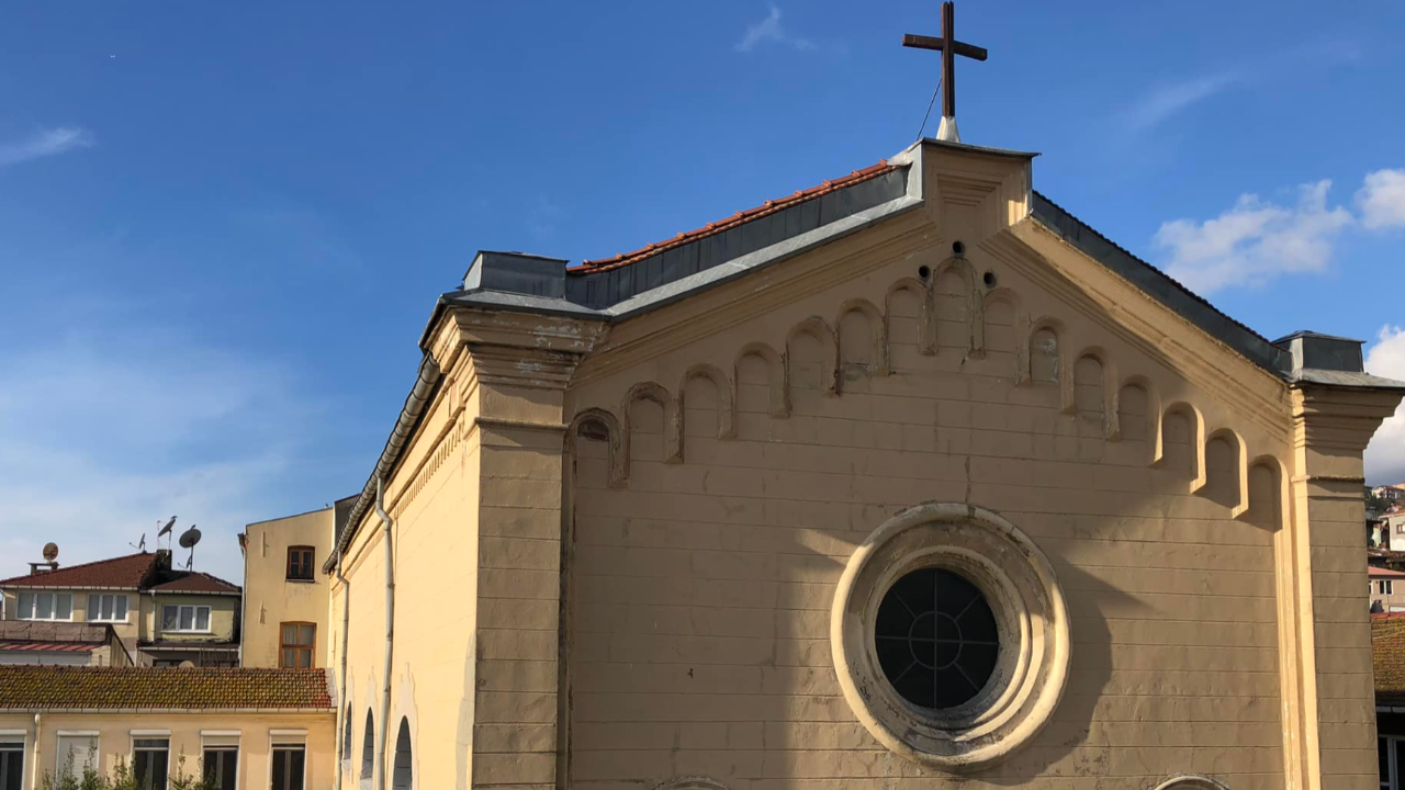 Sarıyer'deki İtalyan Santa Maria Kilisesi'ne silahlı saldırı: Bakan Yerlikaya açıklama yaptı