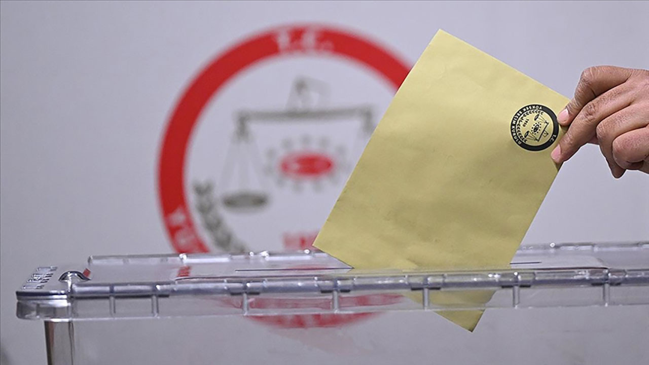 AK Parti ve MHP heyetleri belediye meclis adaylıkları için görüşecek