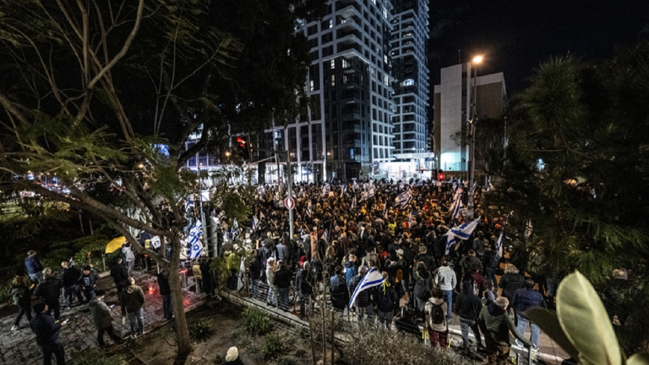 İsrail'de erken seçim protestosu: Polis müdahale etti