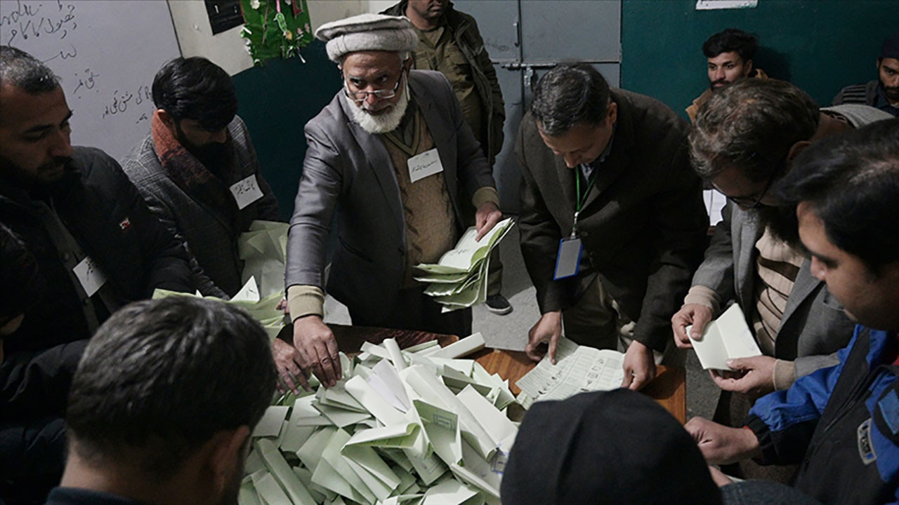 Pakistan seçimlerinde son durum: 2 parti koalisyon için anlaştı