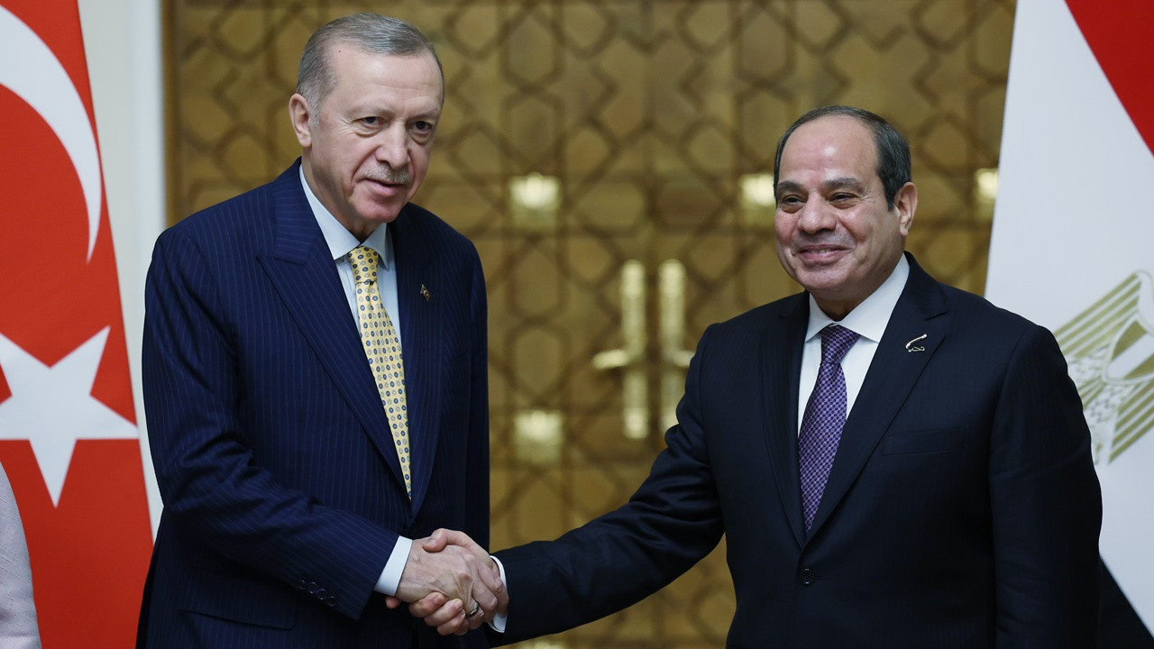 Erdoğan ile Sisi Kahire'de görüştü: İki ülke arasında yeni bir sayfa açıyoruz