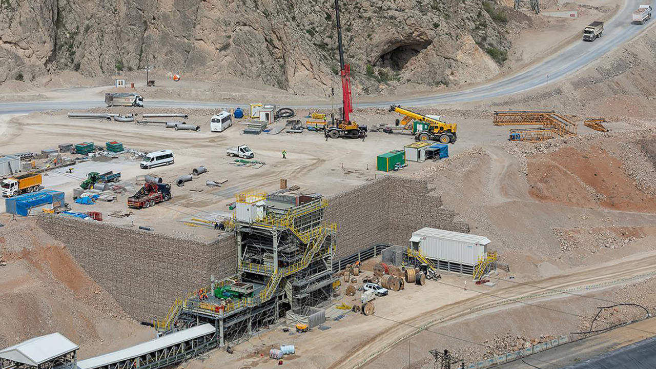 Erzincan'da maden sahasında toprak kayması: Dakika dakika tüm gelişmeler