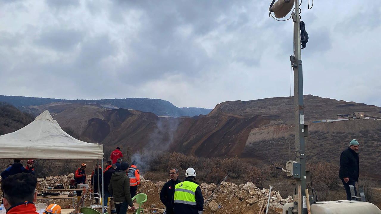Maden sahasında toprak kayması: Dakika dakika son gelişmeler