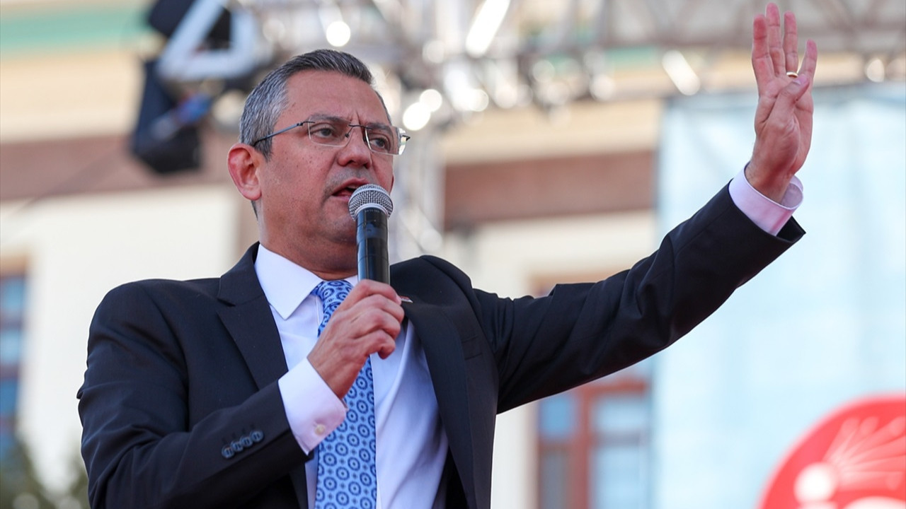 CHP lideri Özel: İzmir'e kayyum atamaya çalışıyor