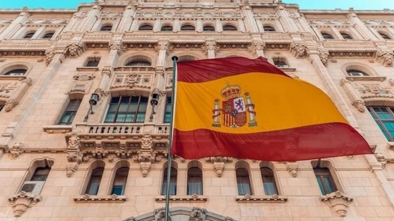 İspanya 'Altın Vize' uygulamasını sonlandırıyor