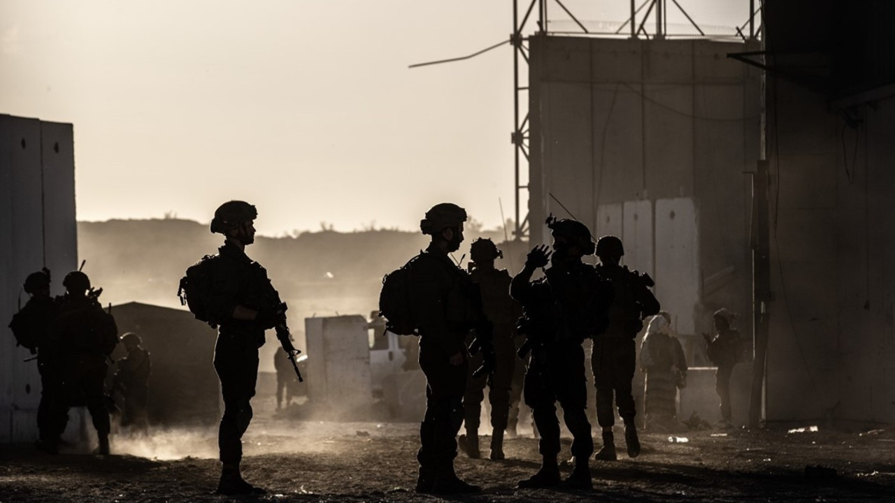 İsrail Gazze'yi ortadan bölen koridora operasyon başlattı