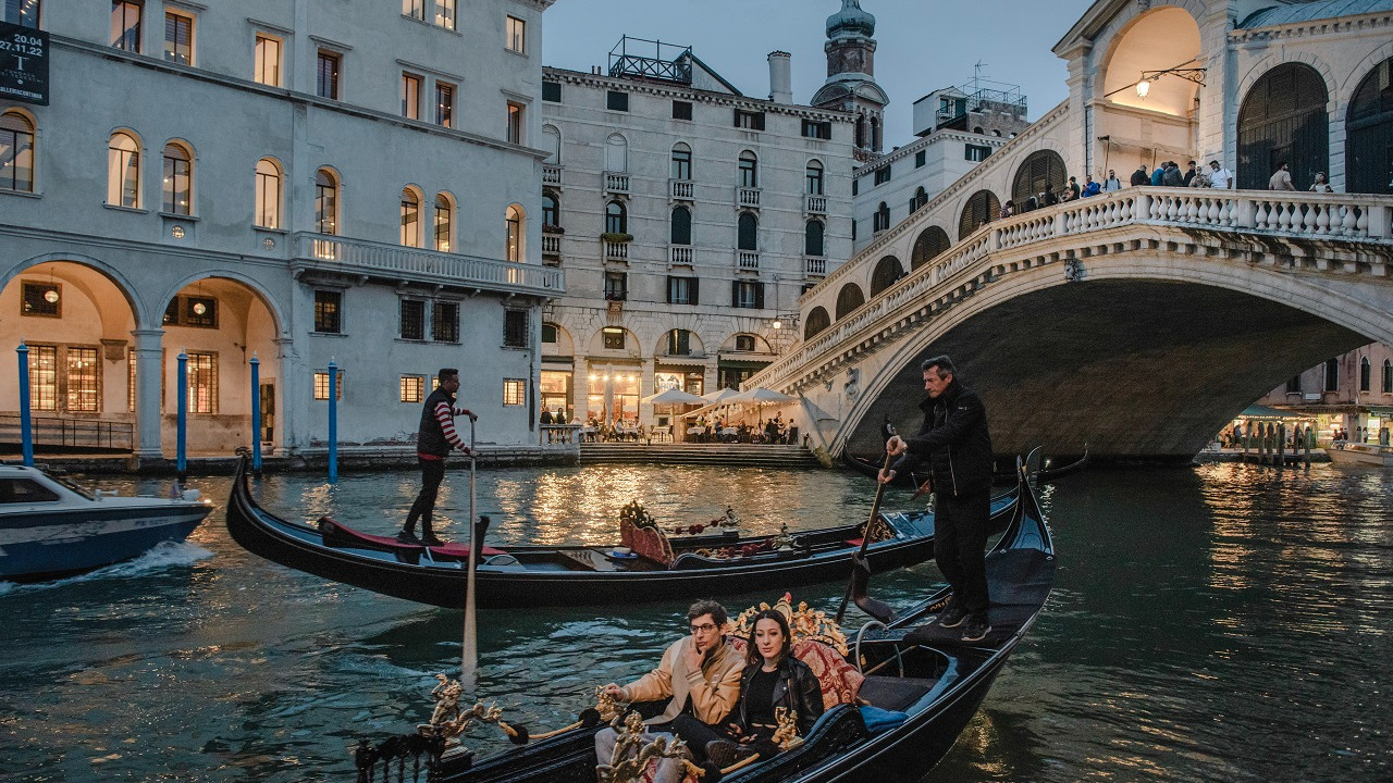 NYT ücretli girişin ilk gününü yazdı: Venedik satılık değil