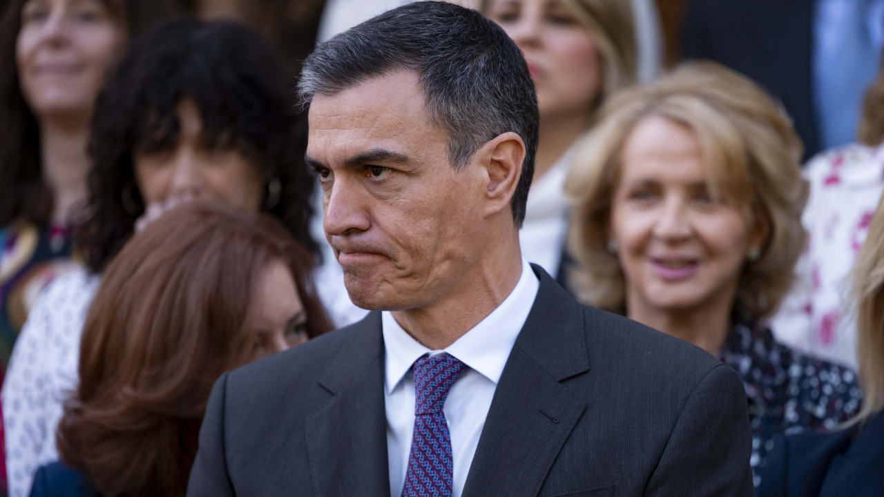 İspanya Başbakanı Sanchez: Demokrasinin en büyük düşmanı yalan haberler