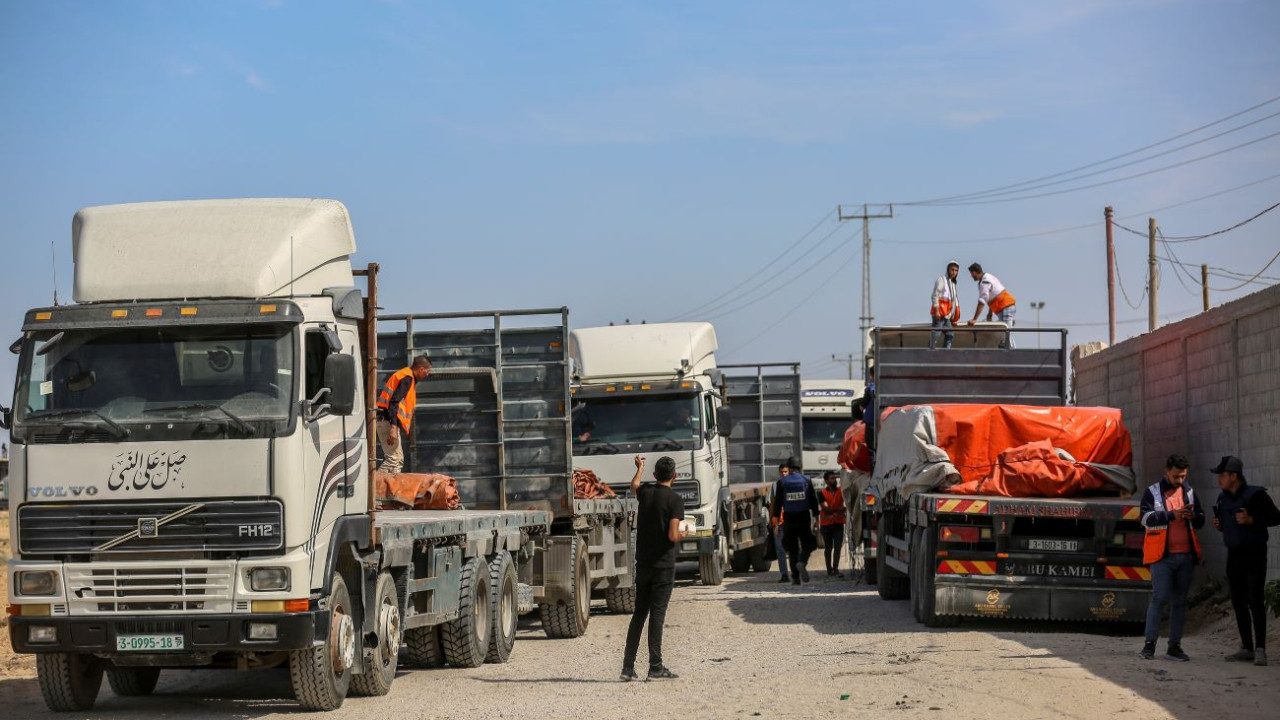 NYT analizi: Refah gelişmesinin ardından Gazze'ye yardım nasıl gidecek?