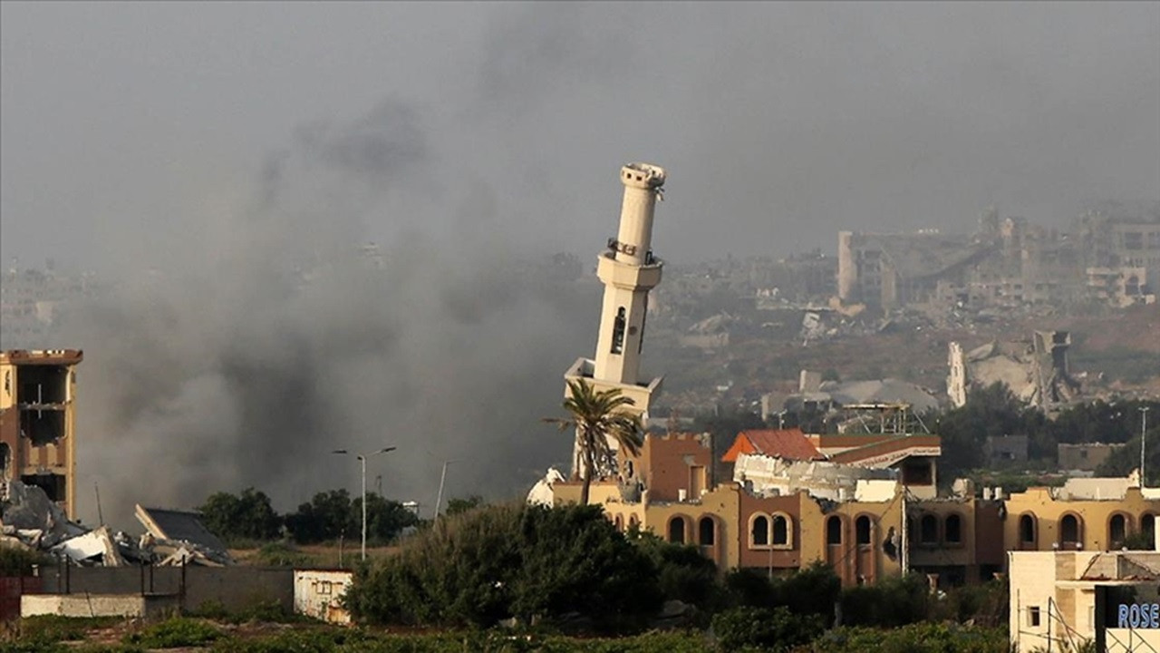 İspanya Savunma Bakanı Robles: İsrail Gazze'de gerçek bir soykırım yapıyor