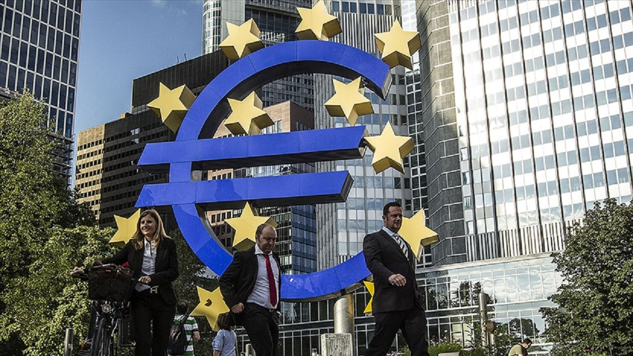 Avrupa Merkez Bankası faizi 25 baz puan düşürdü