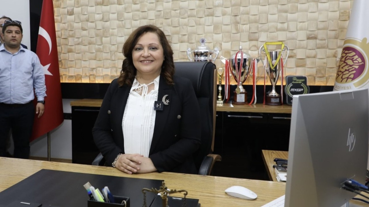 Afyonkarahisar Belediye Başkanı Köksal'dan 'transfer' iddialarına yanıt: CHP kapıdan kovsa bacadan girerim