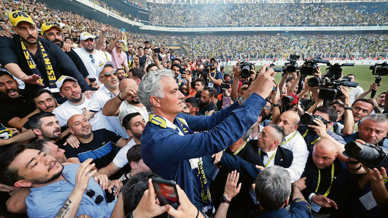 Robert Beasley: Mourinho içinizden biri olacak hazır olun çok eğleneceksiniz