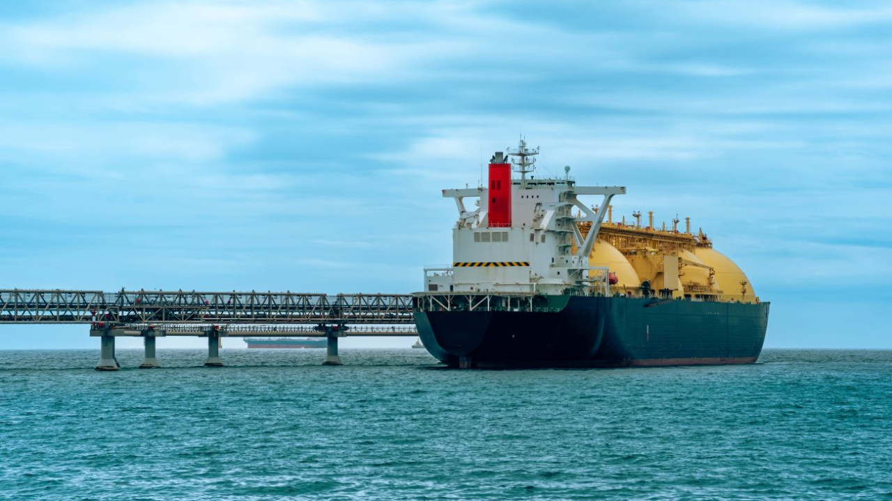Bloomberg petrol tankerini takip etti: Rusya bu kez Singapur üzerinden yaptırımları deldi