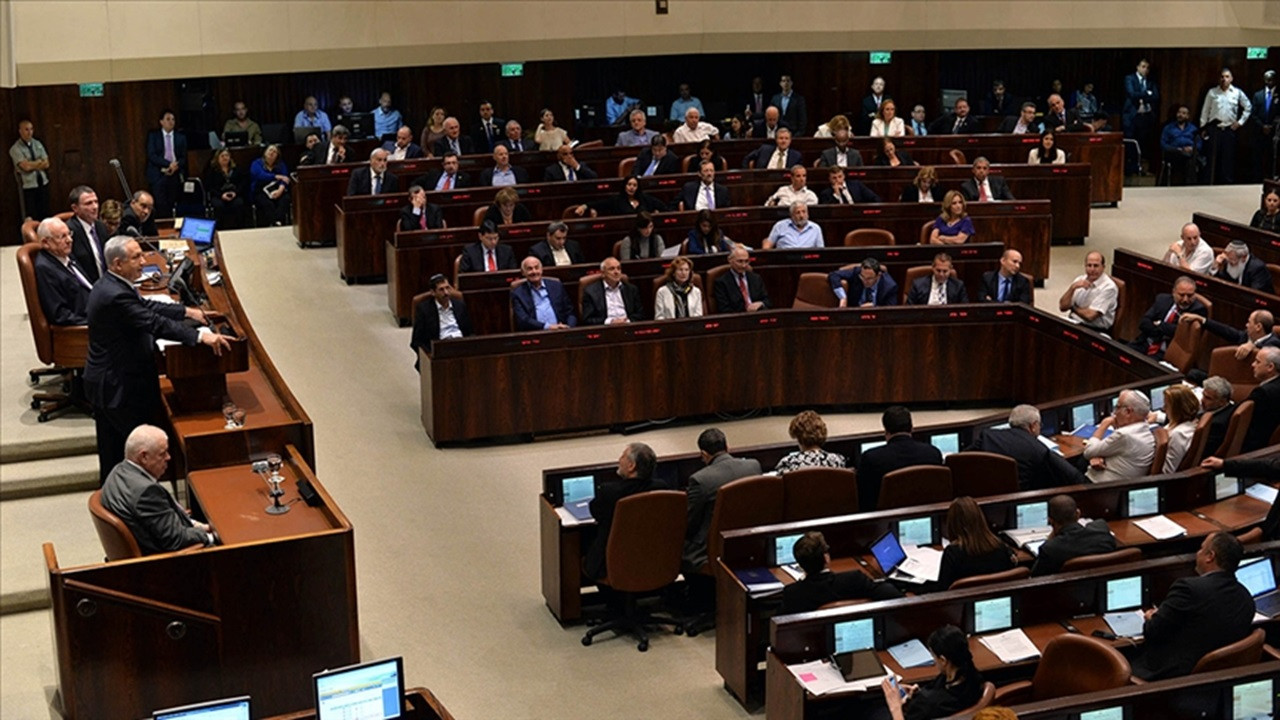 İsrail hükümetinde koalisyon ortağı Şas Partisi: Hükümetin dağılması an meselesi