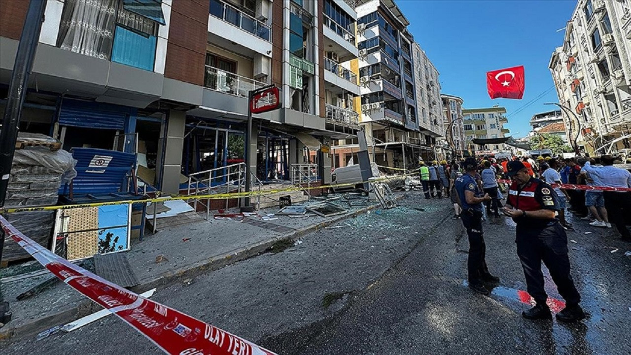 İzmir'deki patlama sonrası Bakan Ali Yerlikaya'dan açıklama