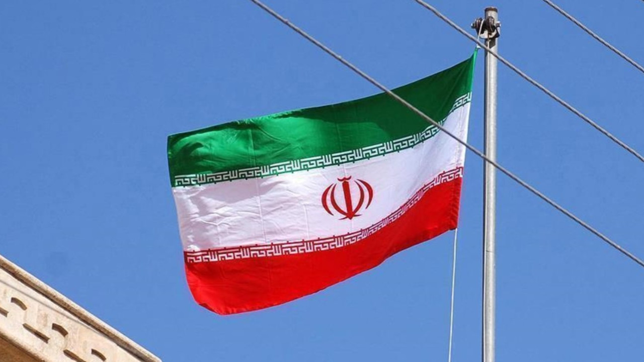 İran'ın İsfahan kentinde 3 patlama sesi duyuldu
