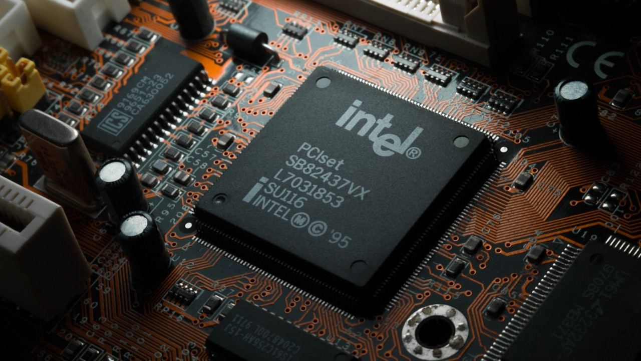 Bir zamanların çip devi Intel yapay zekaya yenik düştü