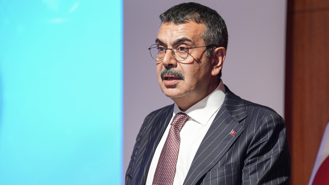 Milli Eğitim Bakanı Tekin: Öğretmen adaylarının duygularını istismar etmeyin