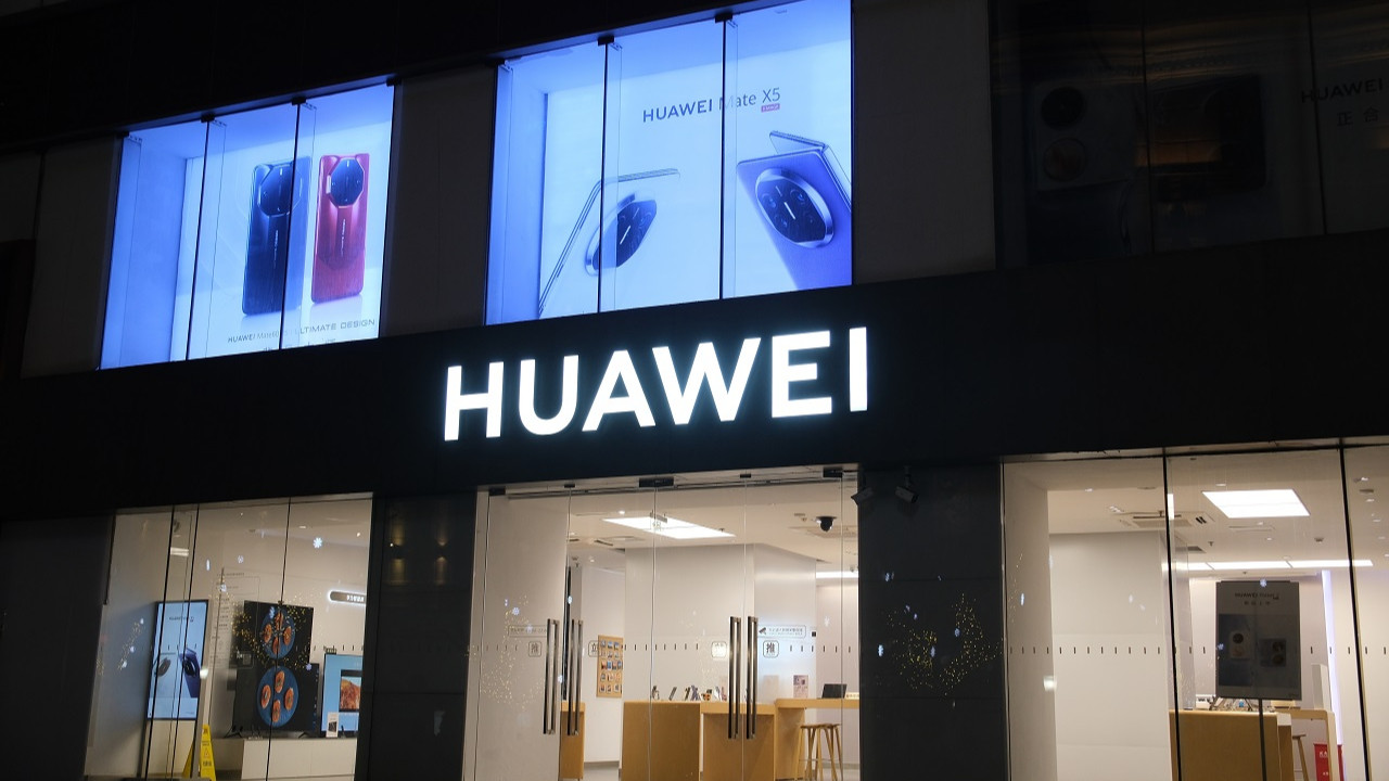 New York Times yazdı: Çinli Huawei trifold telefonla ivmesini korumayı umuyor