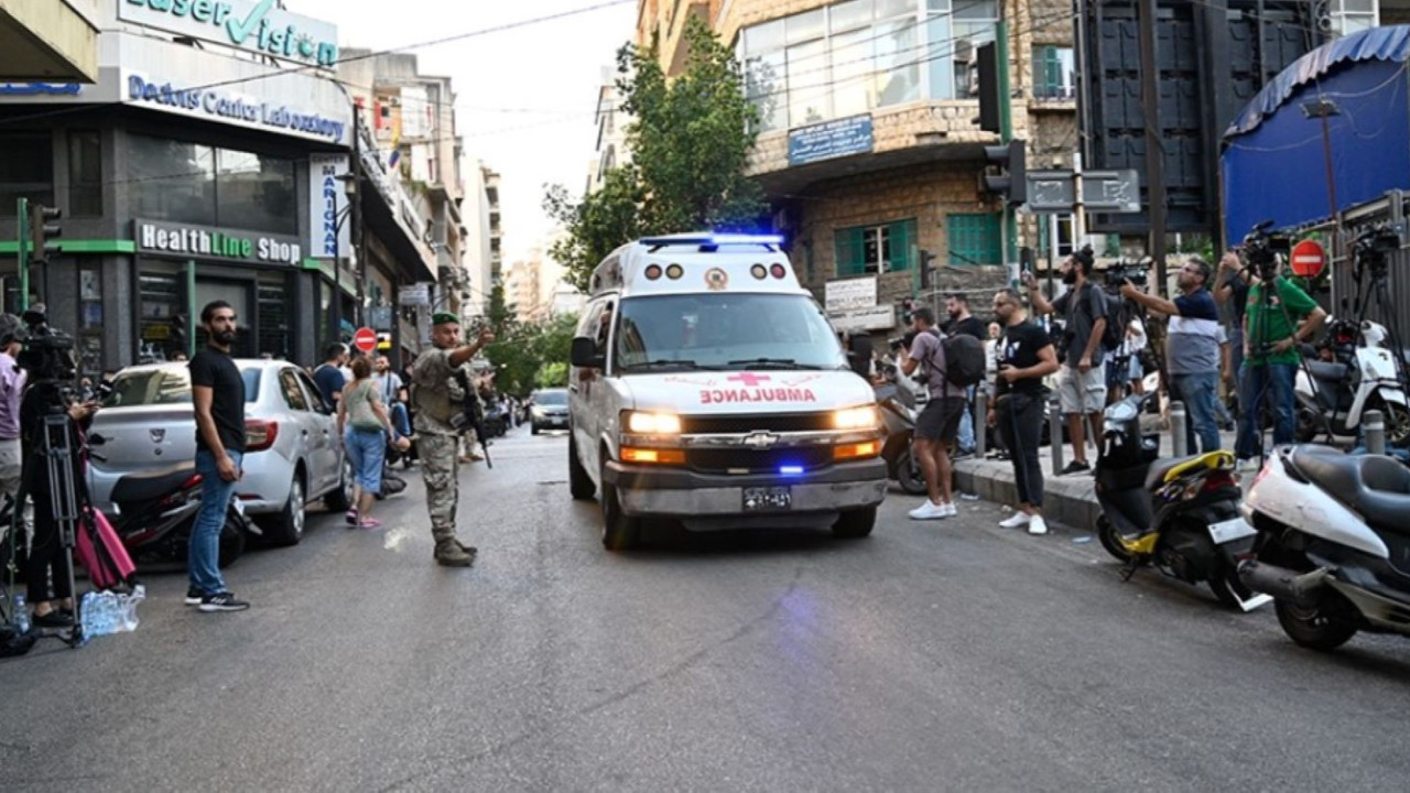 Patlayan çağrı cihazı ve telsizlerin ardından İngiltere Lübnan'daki vatandaşlarından ülkeyi terk etmelerini istedi