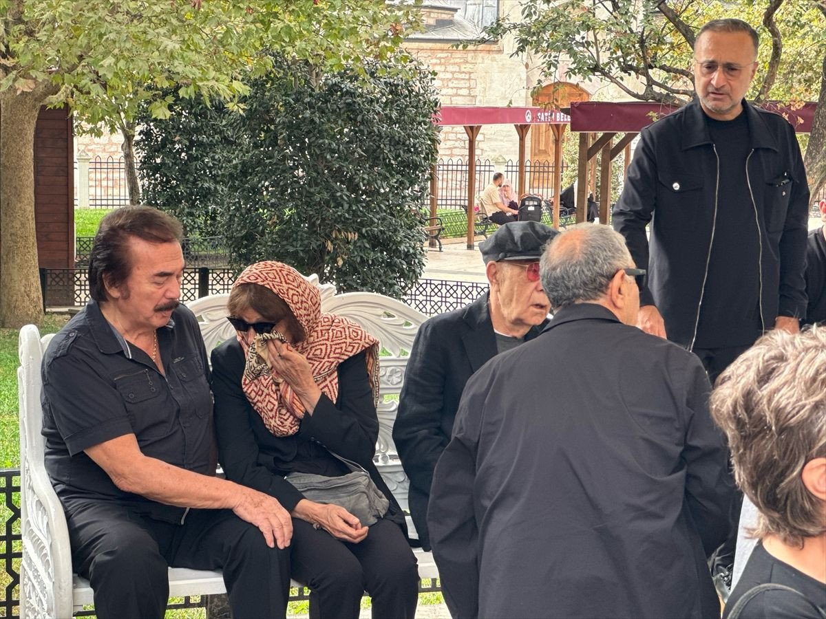 Mazhar Alanson'un kızı Eda Alanson son yolculuğuna uğurlandı