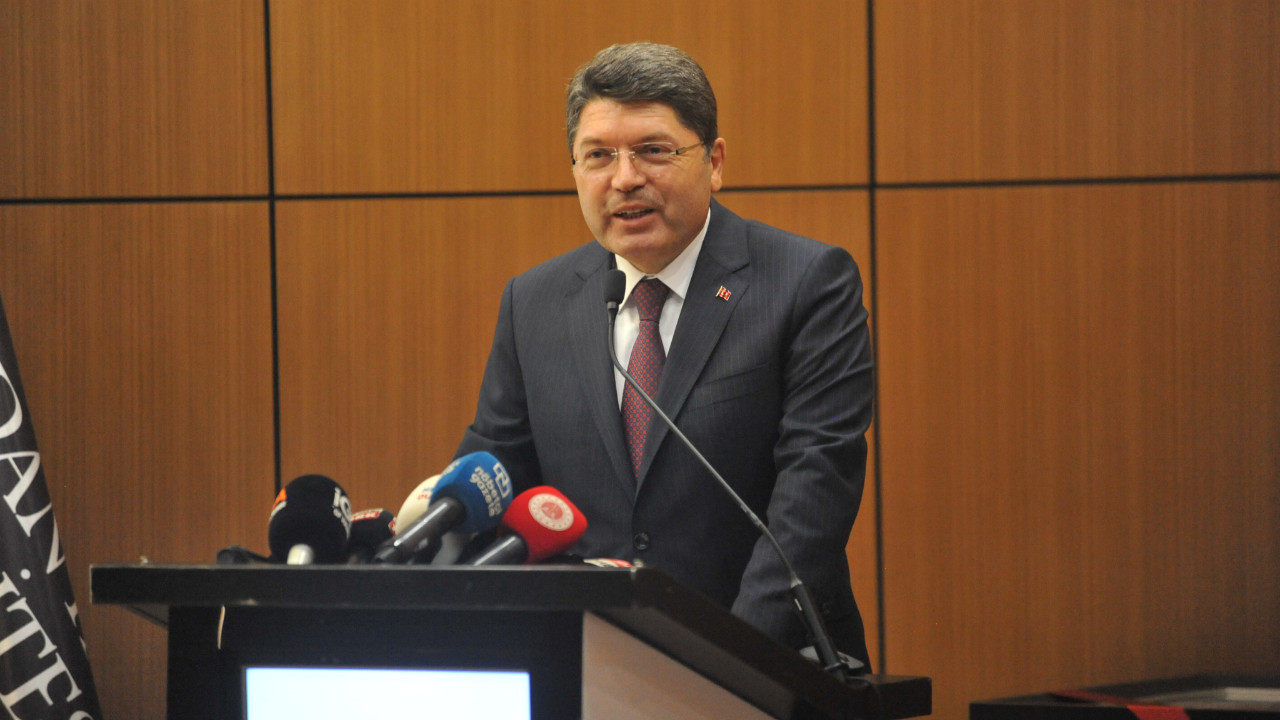 Bakan Tunç'tan yeni anayasa açıklaması: Demokratik standartları daha da yukarıya çıkaracak