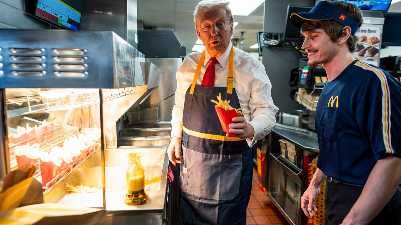 NYT'nin moda yazarı yazdı: Trump'ın altın kol düğmeleriyle McDonald's deneyimi