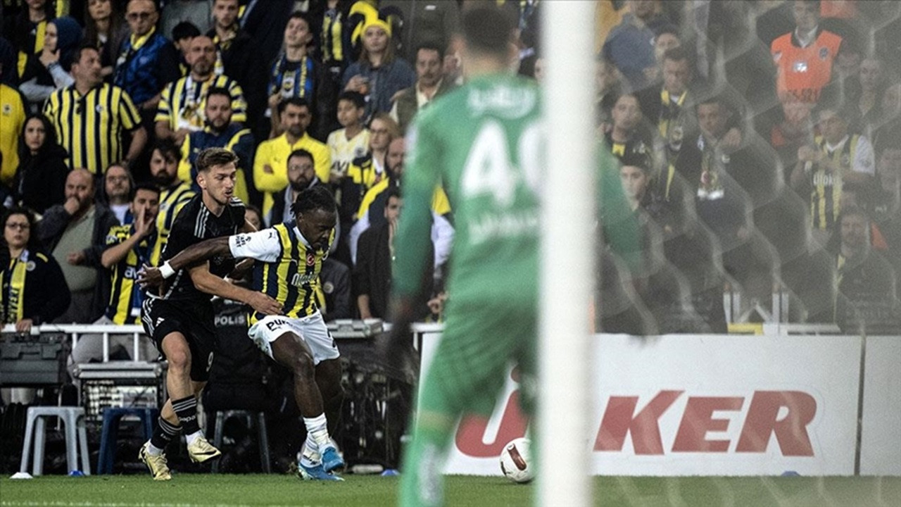 Süper Lig'de yarın: Fenerbahçe Beşiktaş'a konuk olacak