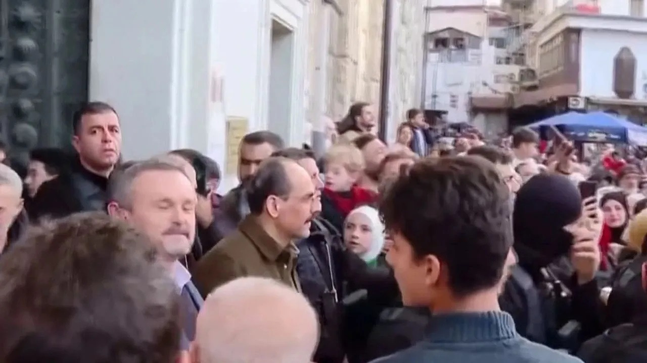 Emevi Camii'nde namaz kıldı: MİT Başkanı Kalın, Şam'da
