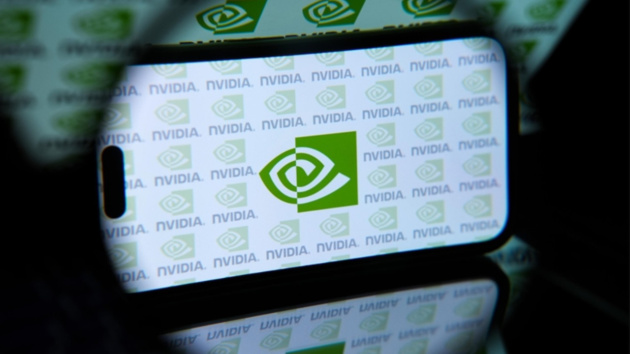 DeepSeek'in teknoloji hisselerine baskısı piyasaları sarstı: Nvidia'nın piyasa değerinden yarım trilyon dolar silindi