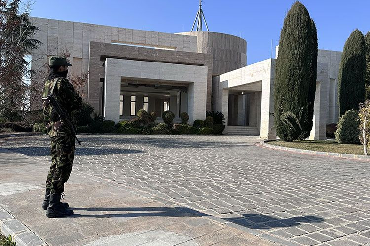 Esad'ın kardeşine ait yazlık görüntülendi: Zırhlı kapıları açılamayan odalar ortaya çıktı