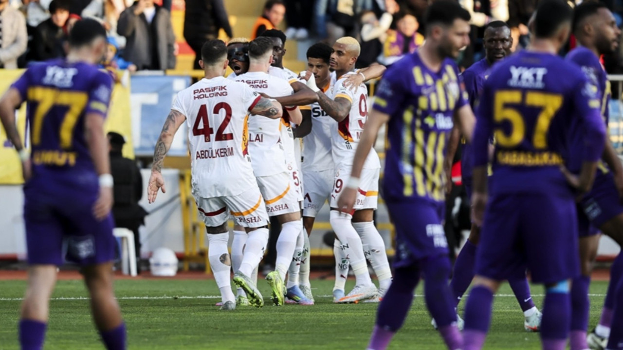 Galatasaray Eyüpspor'u 5 golle geçti, zirvede fark yeniden 5'e yükseldi