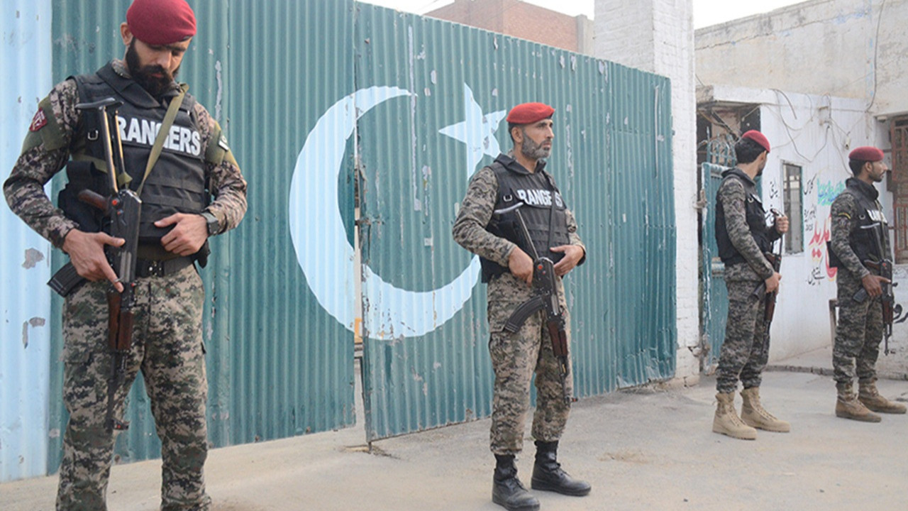 Pakistan: 'Tam kapsamlı savaşa' hazırız ama bundan kaçınmaya çalışıyoruz