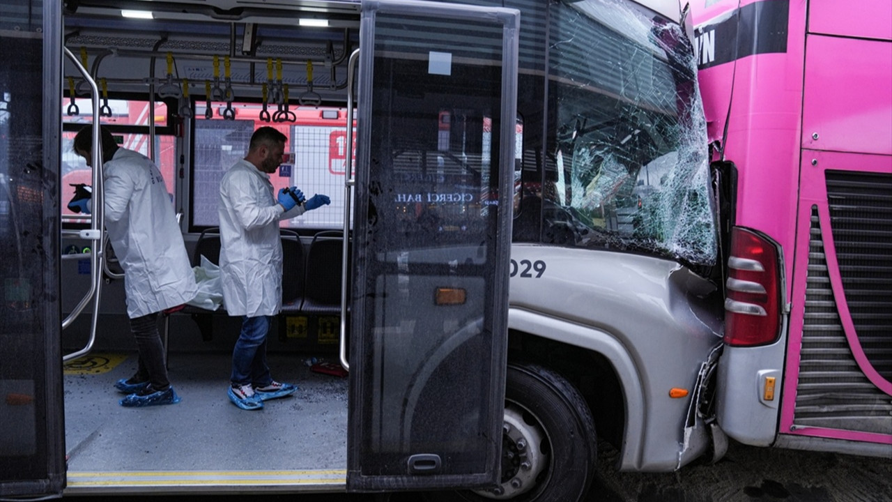 Beylikdüzü'nde 1 kişinin öldüğü metrobüs kazasında şoför tutuklandı