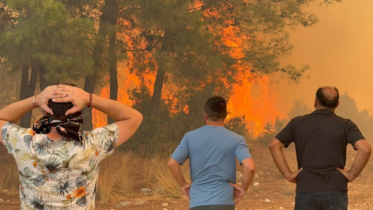 Antalya'da son durum: Altı yangından dördü kontrol altına alındı, Gazipaşa ve Alanya'da müdahale sürüyor