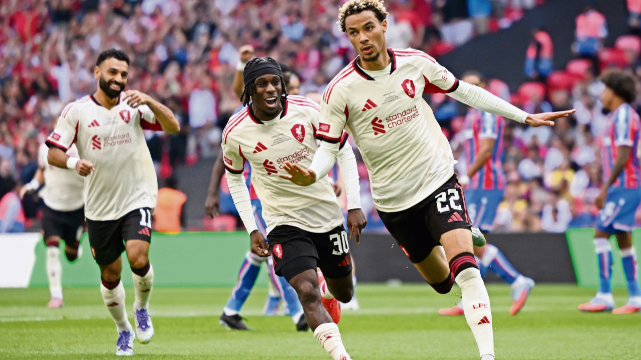 Liverpool’un tarihi transfer dönemi: Isak, Wirtz ve Ekitike aynı anda sahaya çıkacak