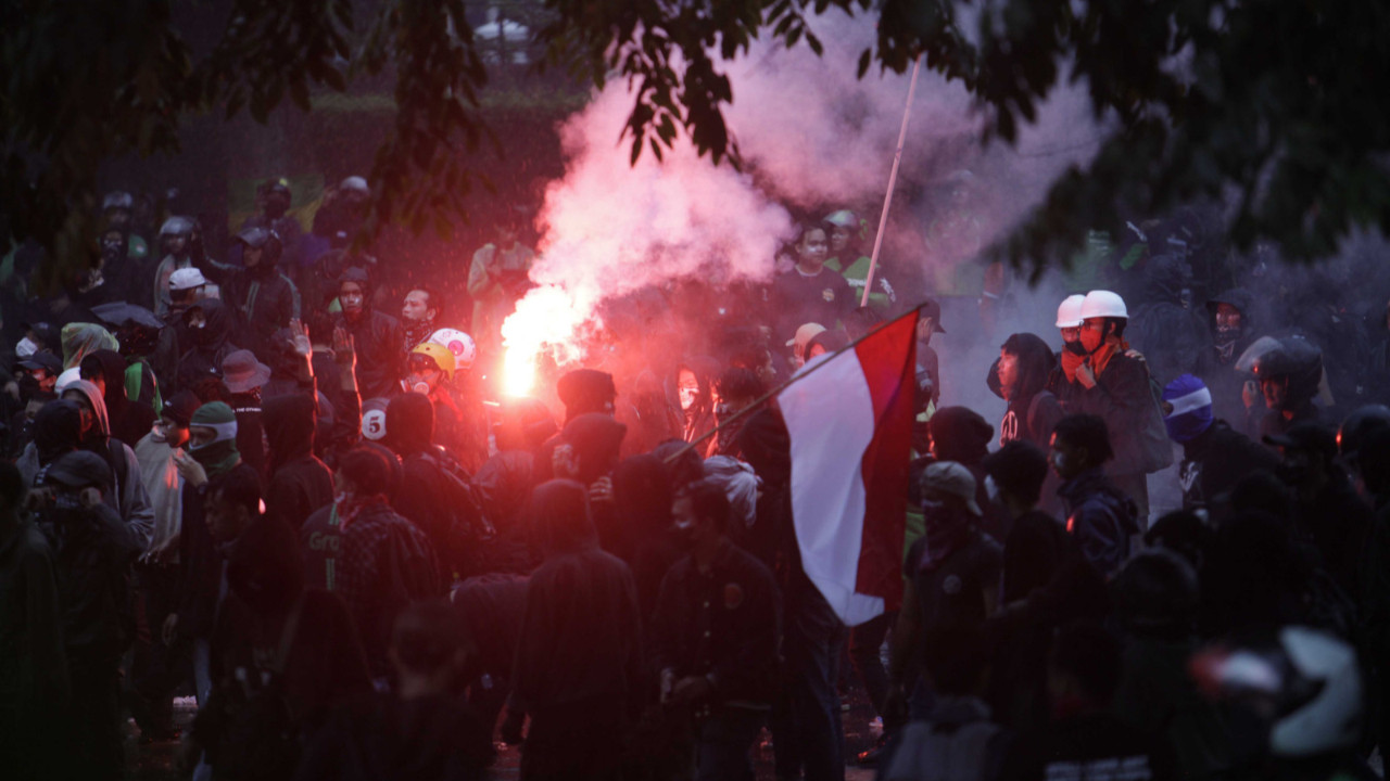 5 soruda Endonezya'daki protestolar
