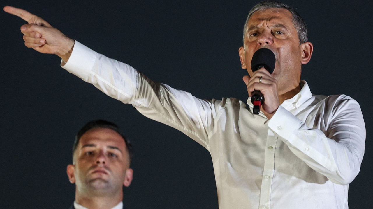 Özel, FT'ye konuştu: Baskı devam ederse Türkiye'de hayatı durma noktasına getirecek eylemler yaparız