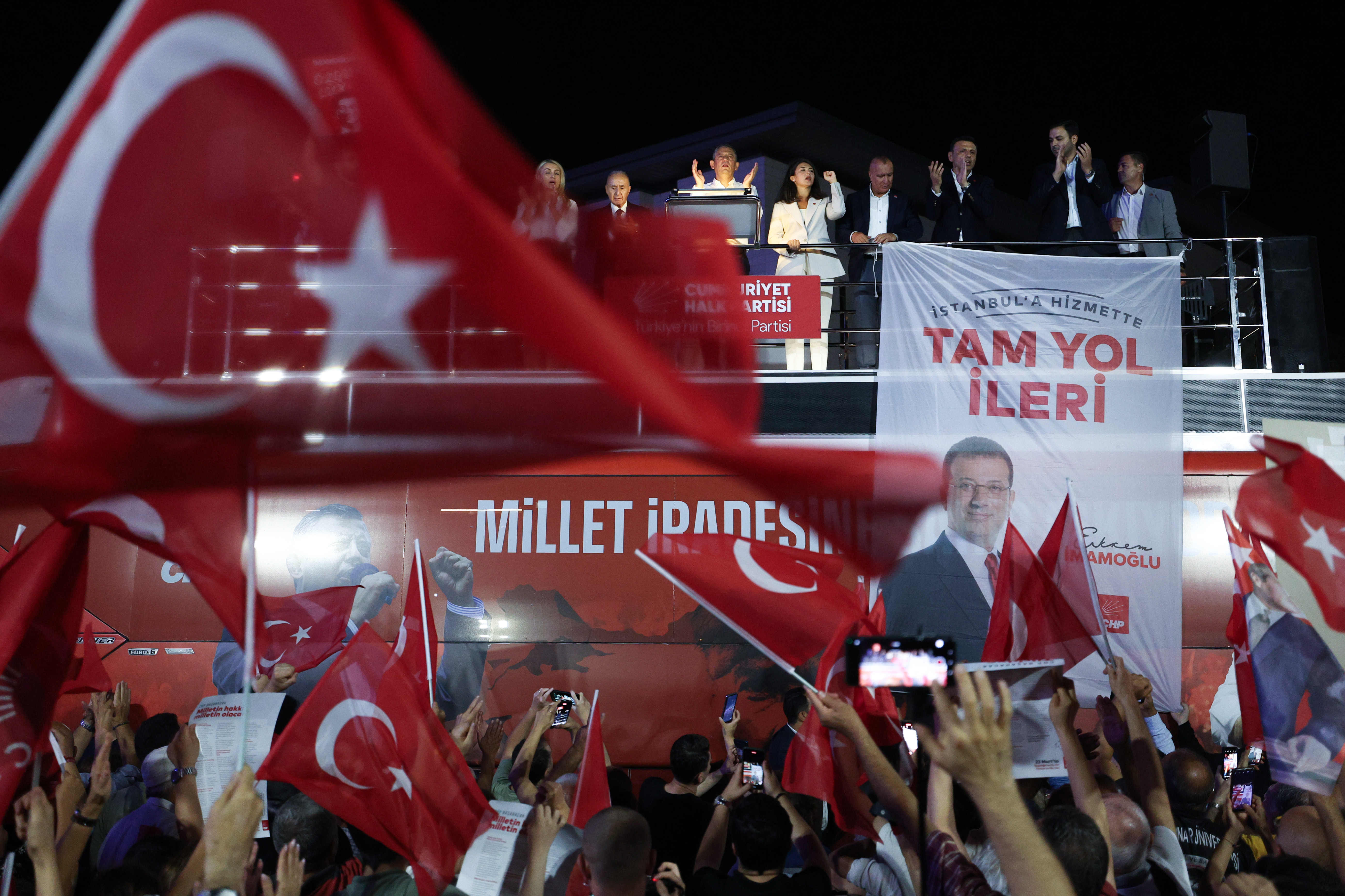 CHP'nin Ataşehir, Esenyurt, Sarıyer kongrelerine engelleme