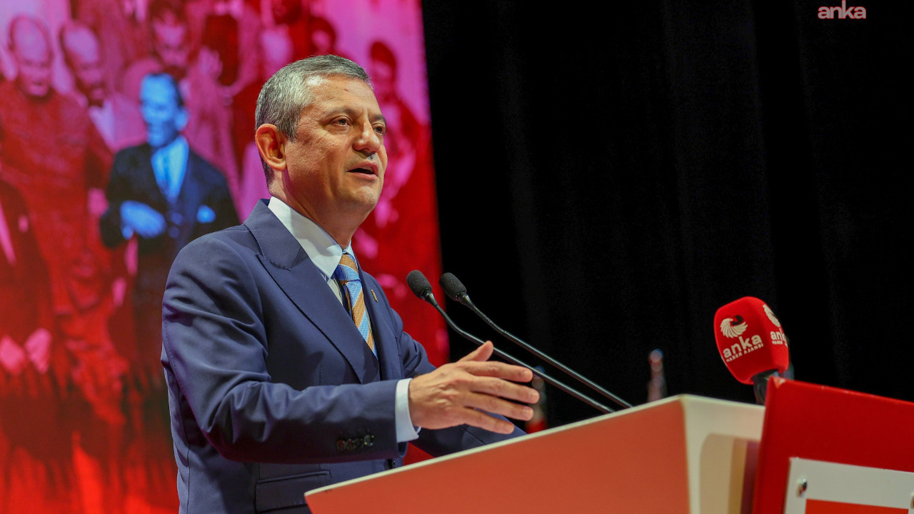 Özgür Özel'den Erdoğan'a 'darbe' çıkışı: Cunta başkanı olmaya değer mi?