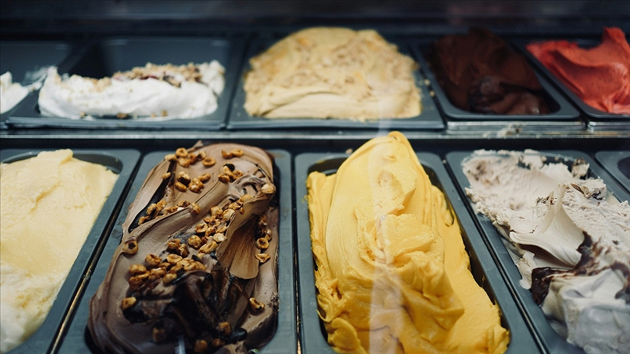 Bilim insanları açıkladı: İnsanlar neden daha fazla şeker tüketiyor?