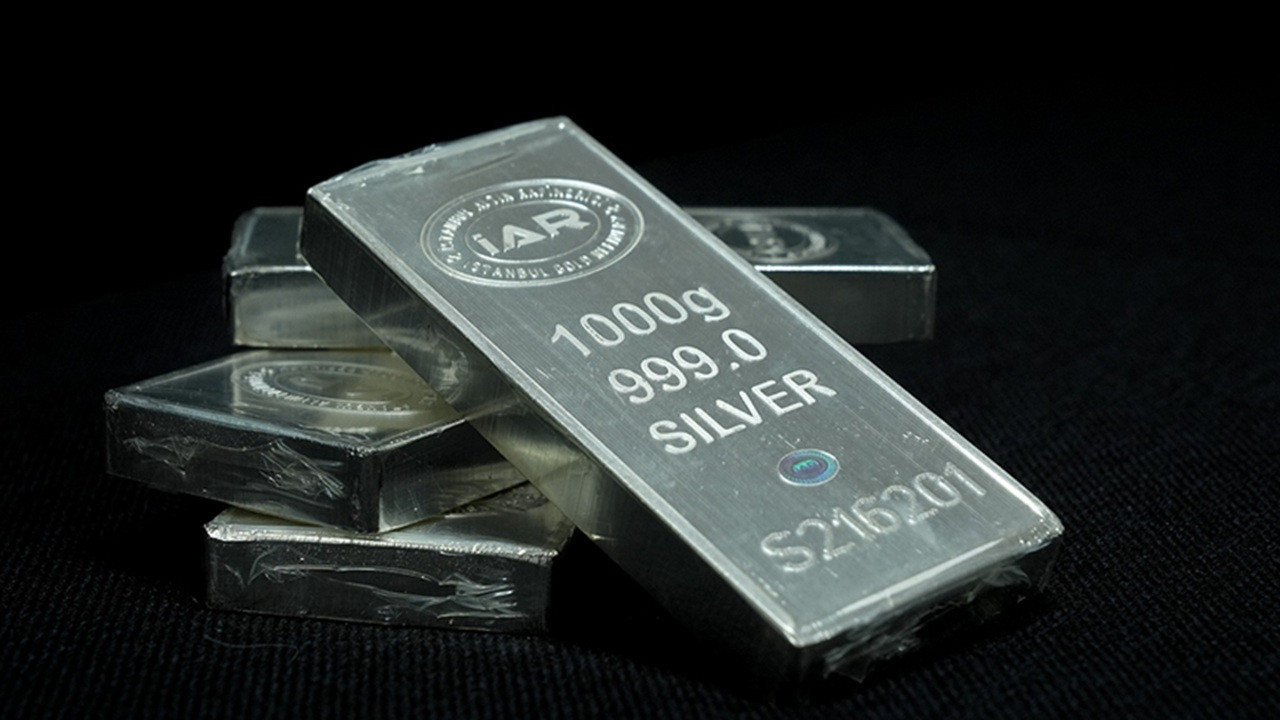 BBC analizi: Gümüşün fiyatı neden rekor seviyeye ulaştı?