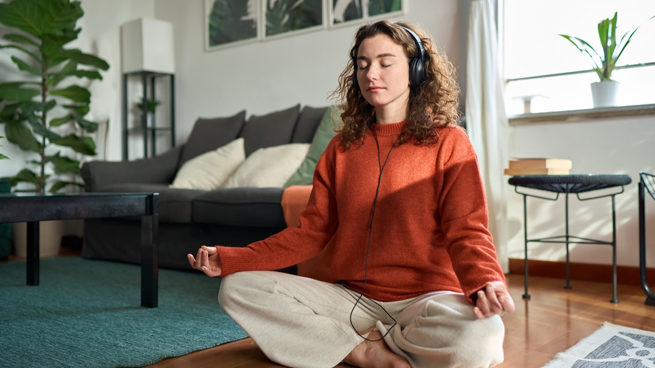 Meditasyon uygulamaları stres, kaygı ve uykusuzluğu azaltabilir mi?